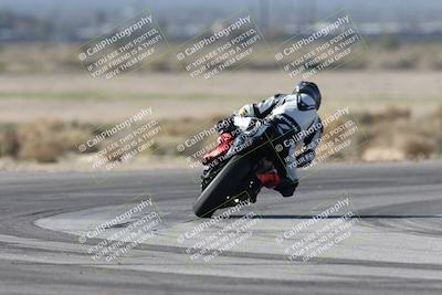 media/Jan-15-2026-Racers Edge (Thu) [[dfebeb70ab]]/3-B Group/Session 4 (Turn 5)/